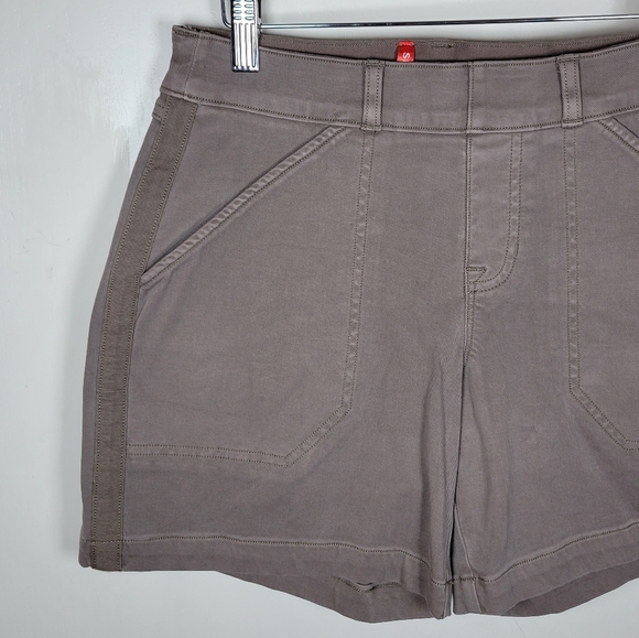 Spanx 6" Stretch Twill Brown Shorts Size Small - Picture 3 of 9